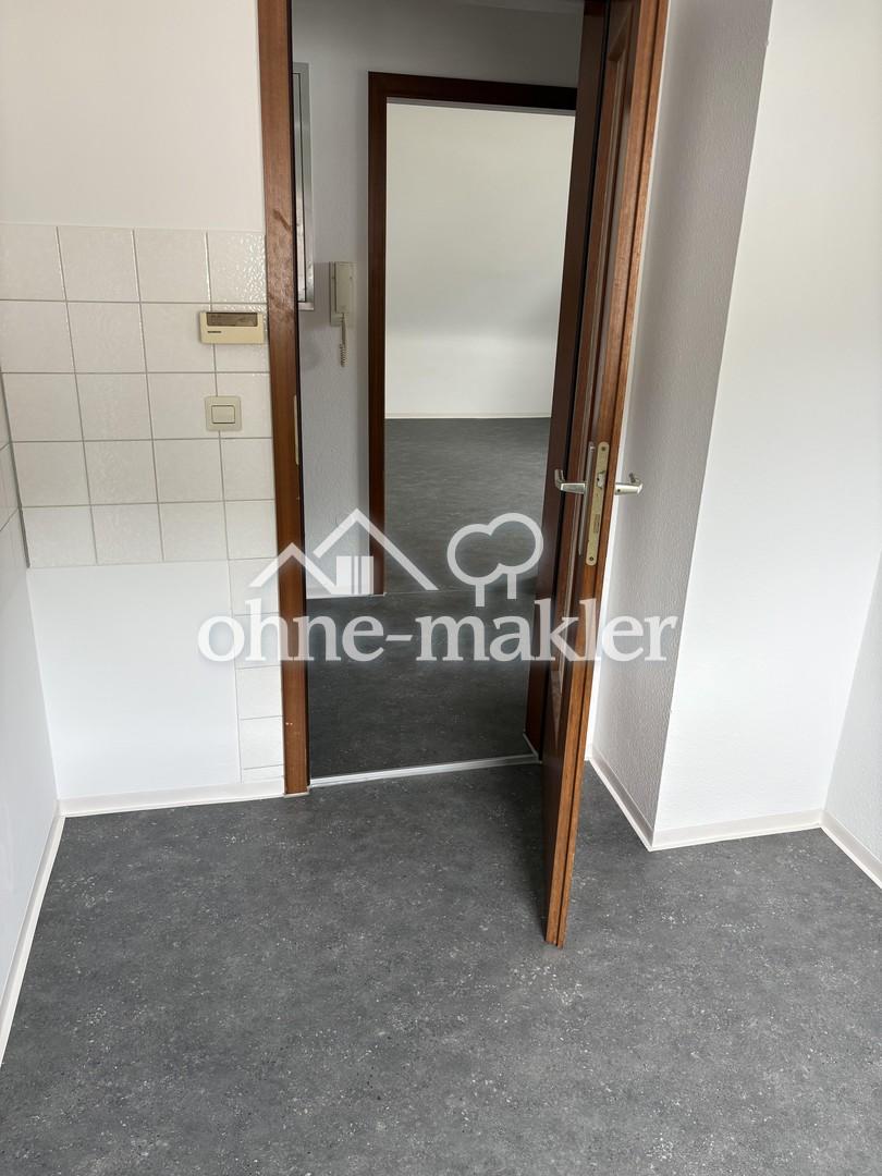 Schöne Lage! Helle 2,5-Zimmer-Wohnung mit Balkon + Garage - Foto 3