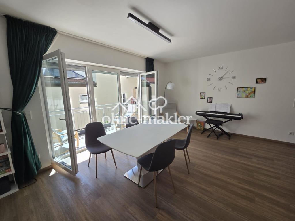 Exklusive Stadtwohnung: Neuwertige 3-Zimmer-Wohnung mit Balkon und Aufzug im Stadtkern von Abensberg - Foto 5