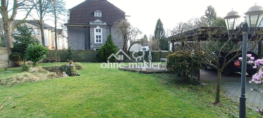 Schöne 3,5 Dachgeschosswohnung & Garten - zentrale Lage - Photo 1