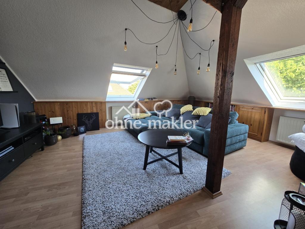 Schöne 3,5 Dachgeschosswohnung & Garten - zentrale Lage - Photo 4