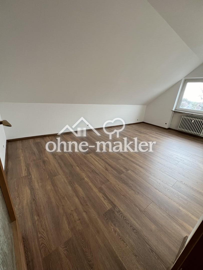 Sanierte 2 Zimmer Dachgeschosswohnung mit Küche und Sauna - Foto 4