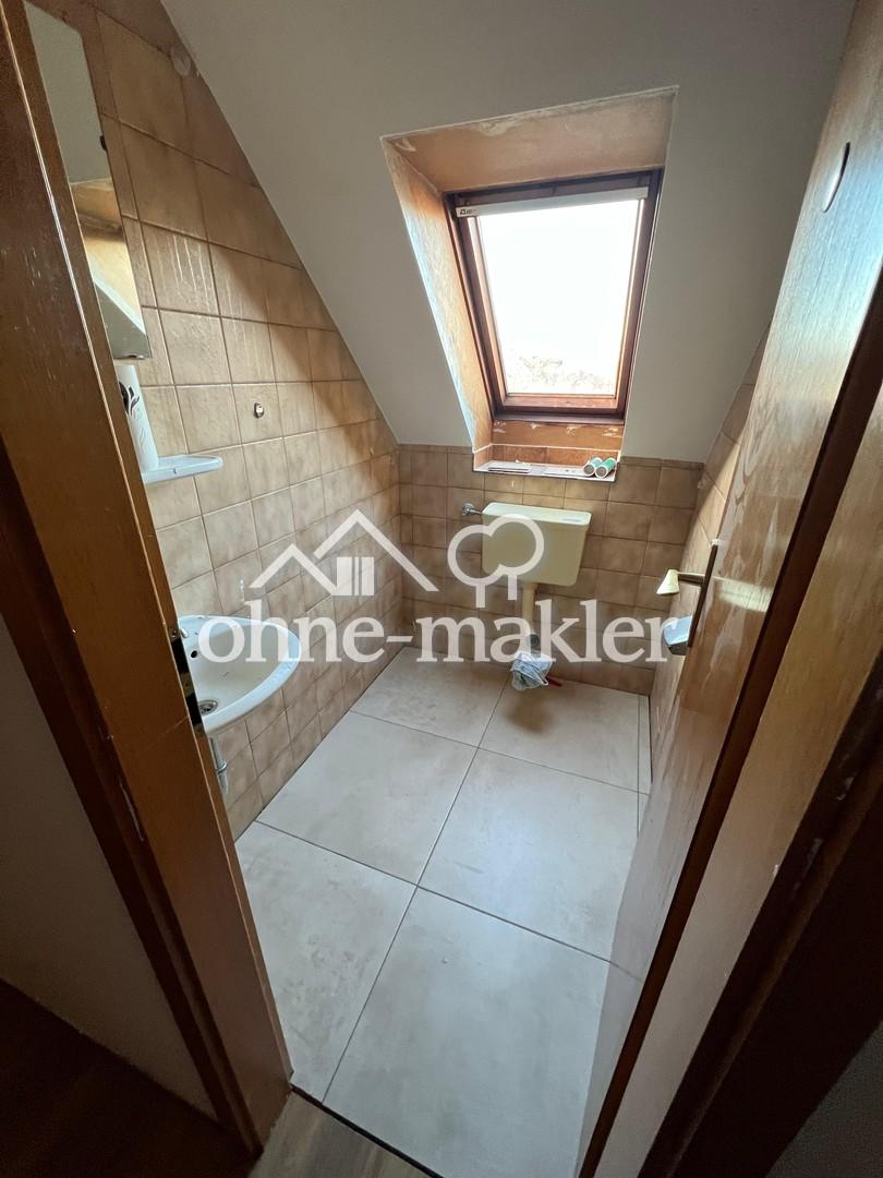 Sanierte 2 Zimmer Dachgeschosswohnung mit Küche und Sauna - Foto 2