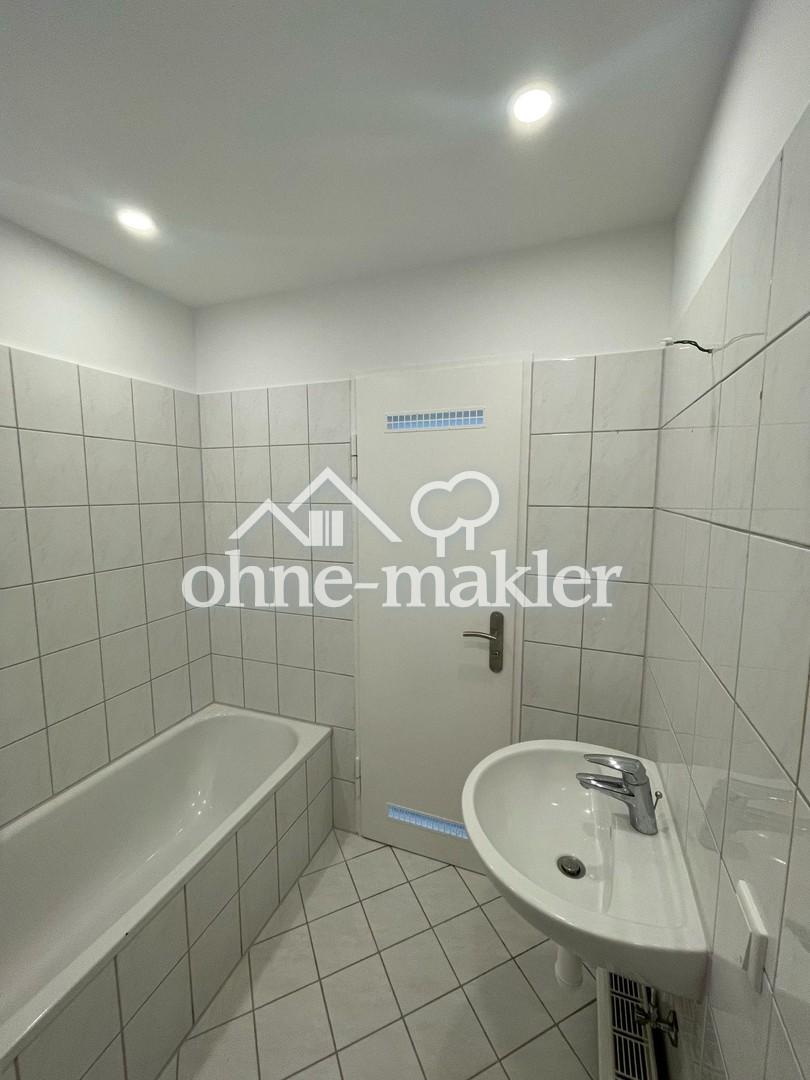 frisch renovierte 2-Zimmerwohnung mit Balkon und Garage - Photo 3