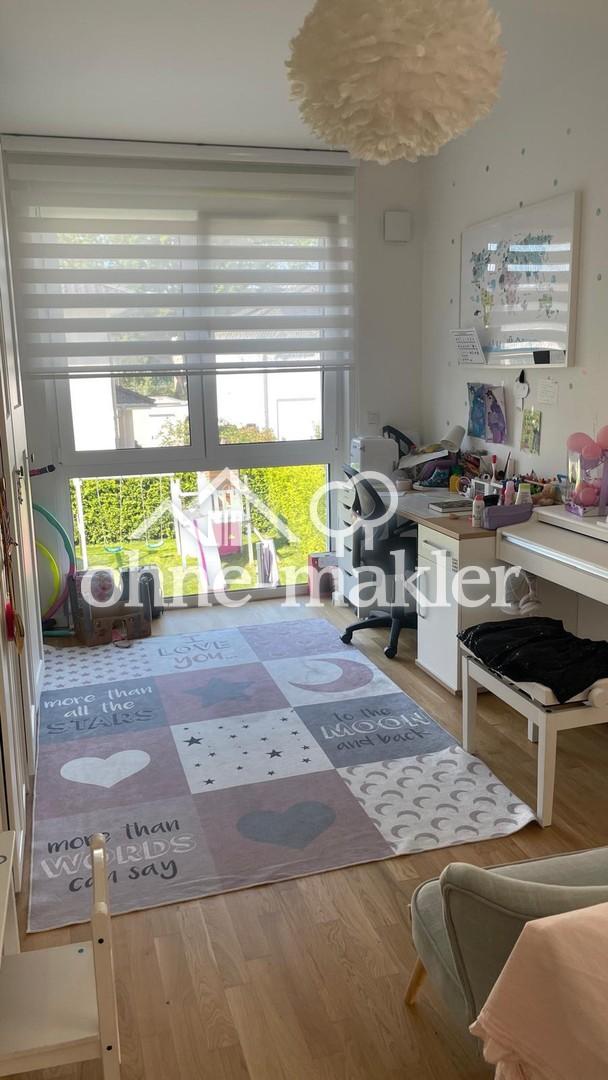 Modernes Haus mit Kamin, Garten und hochwertiger EBK, 3 Etagen - Photo 5