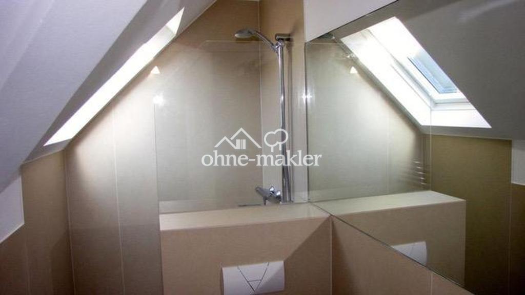 Großzügige Dachgeschosswohnung in Grafschaft - Photo 3