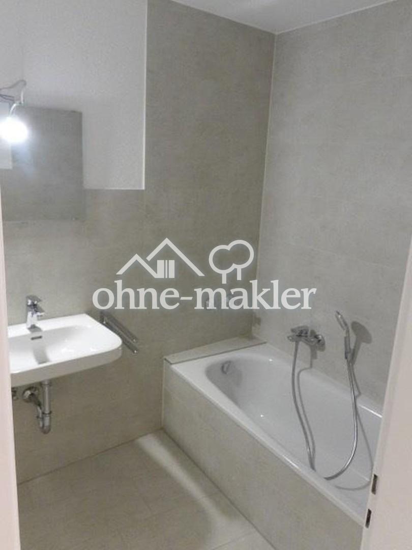 Erstbezug nach Sanierung-3 Zimmer Wohnung mit Balkon - Fußgängerzone - Photo 5