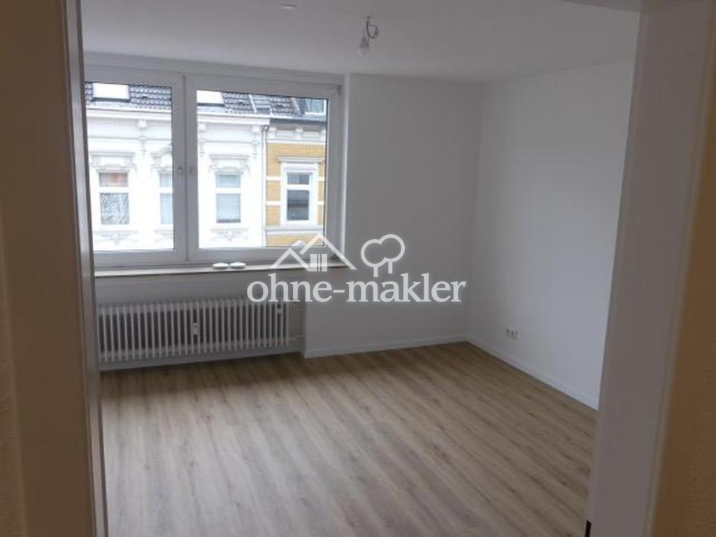 Erstbezug nach Sanierung-3 Zimmer Wohnung mit Balkon - Fußgängerzone - Photo 2