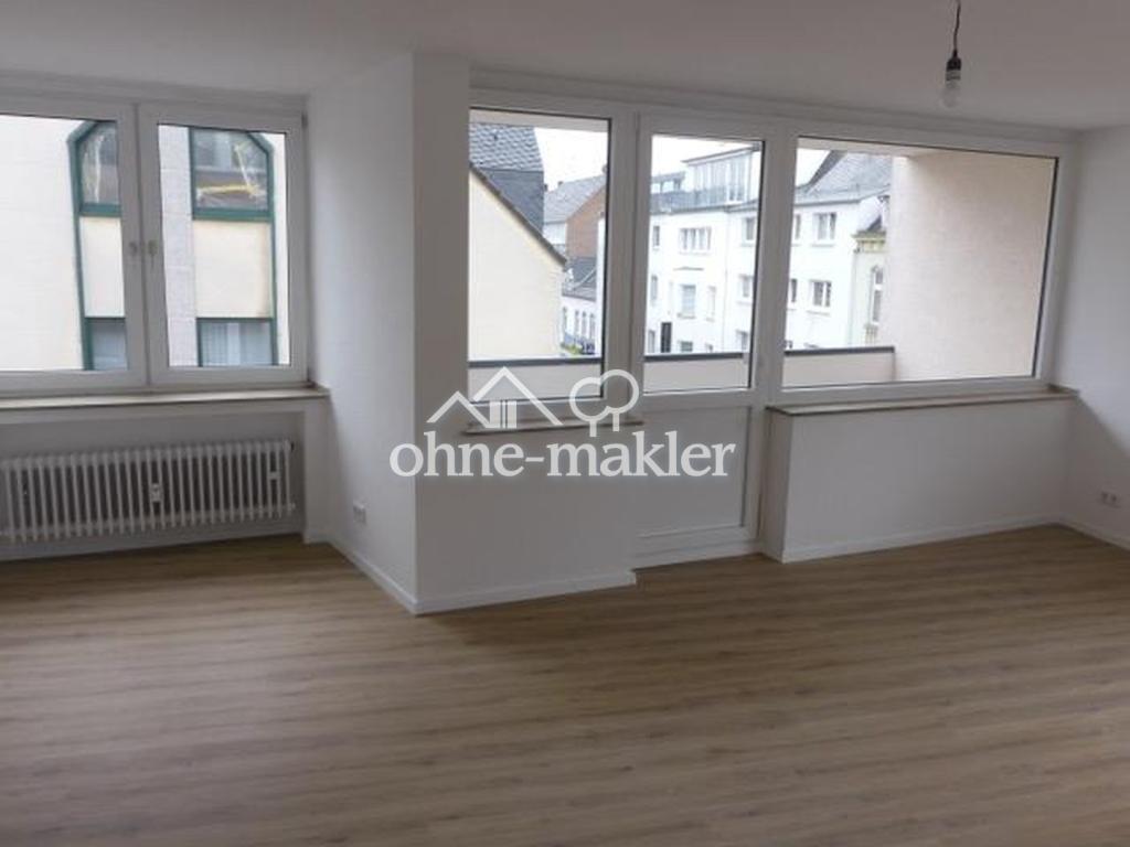 Erstbezug nach Sanierung-3 Zimmer Wohnung mit Balkon - Fußgängerzone - Photo 3
