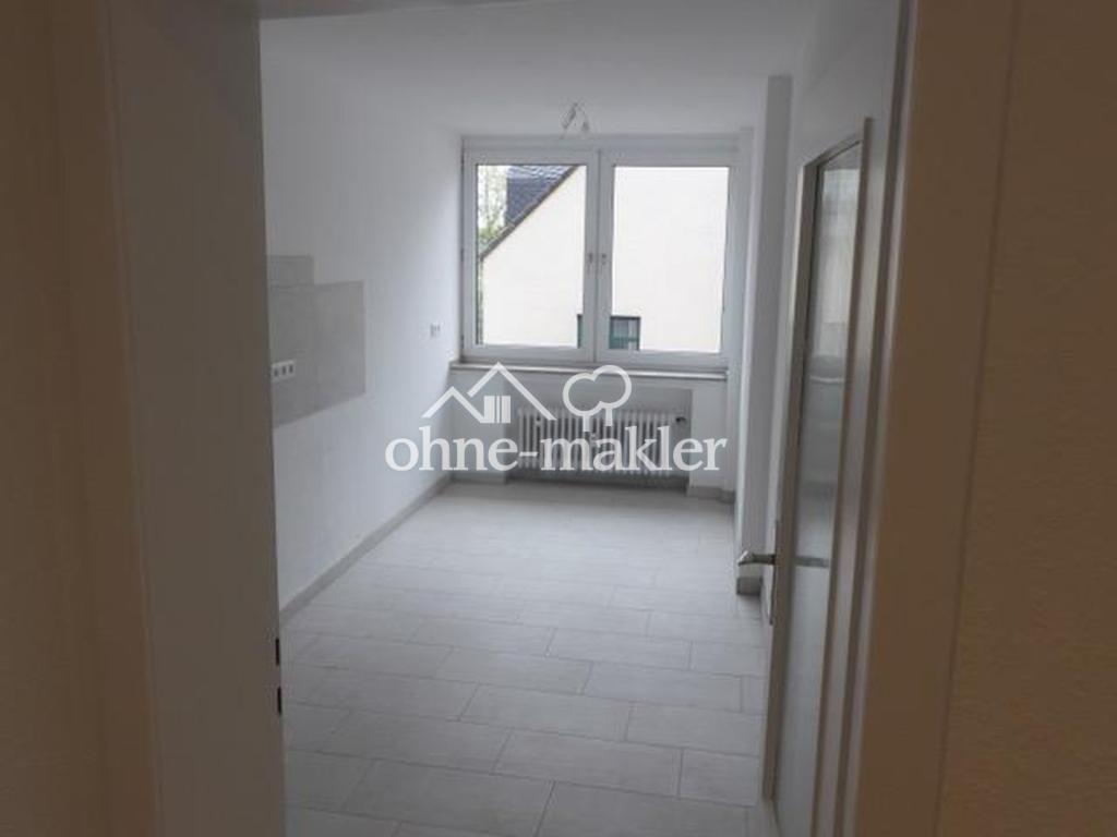 Erstbezug nach Sanierung-3 Zimmer Wohnung mit Balkon - Fußgängerzone - Photo 4