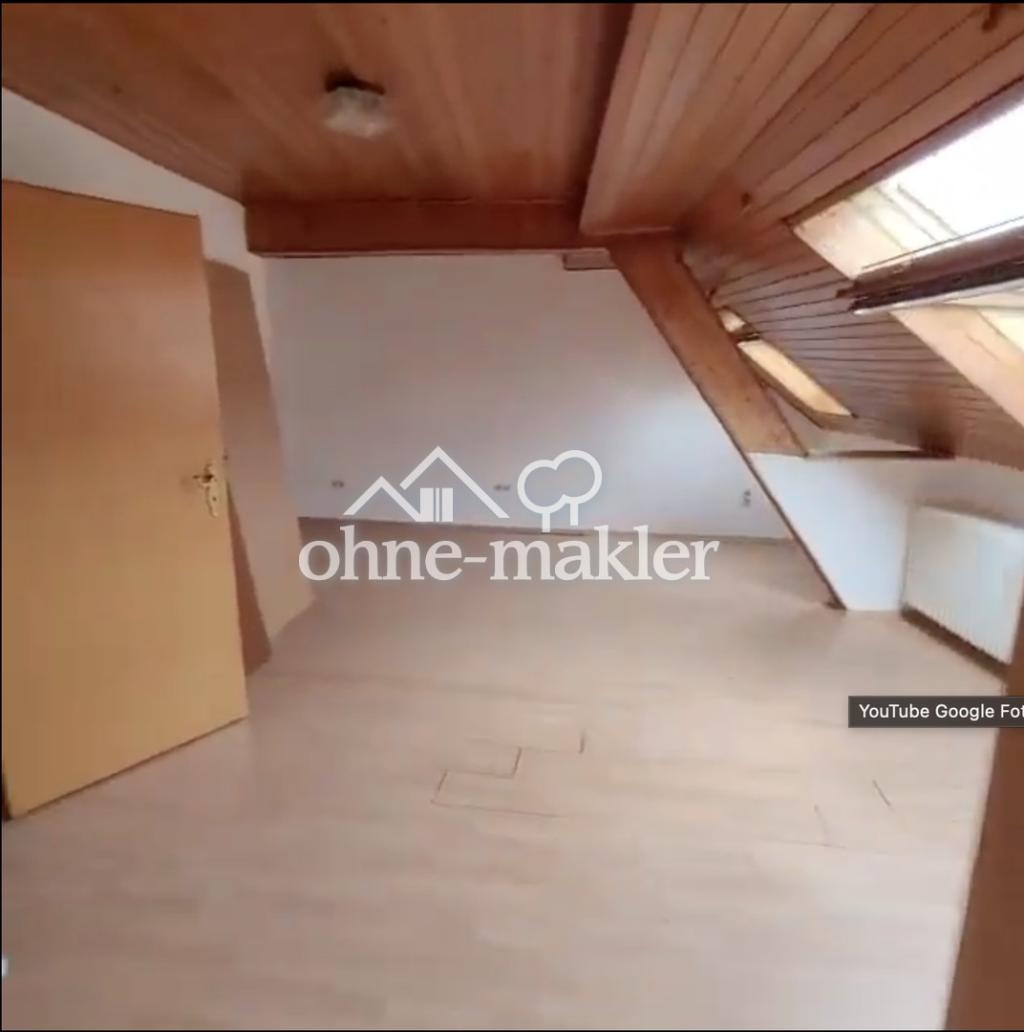 4-Zimmer-Dachgeschosswohnung mit Garten und Parkplatz – frei ab sofort - Foto 3