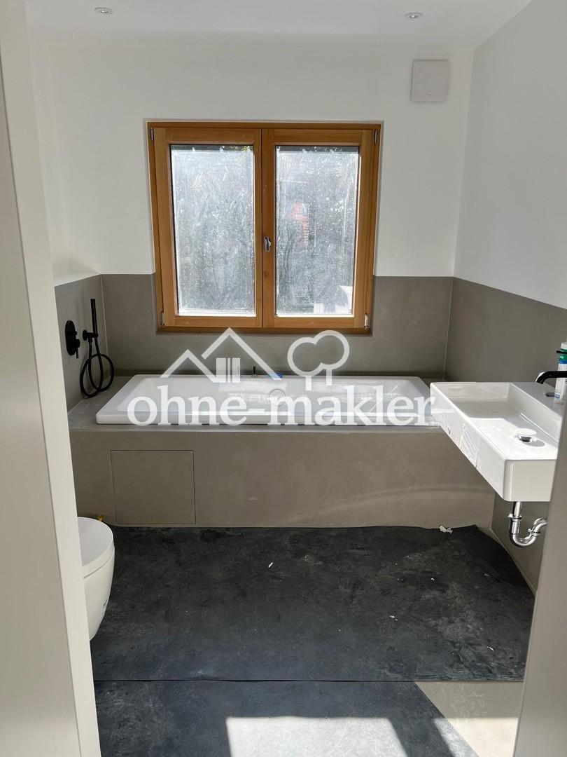 PRIVAT: Traumhaftes, freistehendes Haus mit großem Garten und Zugspitzblick - Photo 3