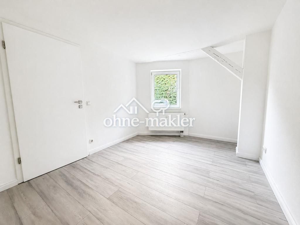 Erstbezug nach Renovierung! 2 Zimmer Wohnung mit moderner EBK im beliebten Stadtfeld-Ost - Photo 2