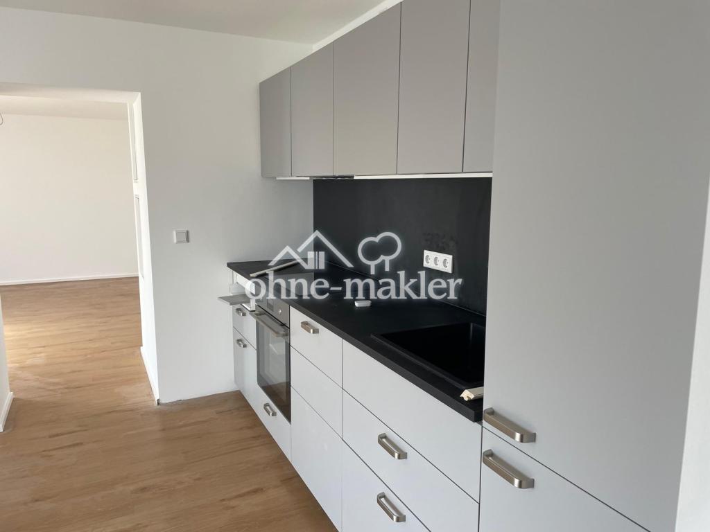 Hochwertig renovierte Wohnung mit 2 Balkonen, Stellplatz & moderner Einbauküche in Rodenbach - Foto 3