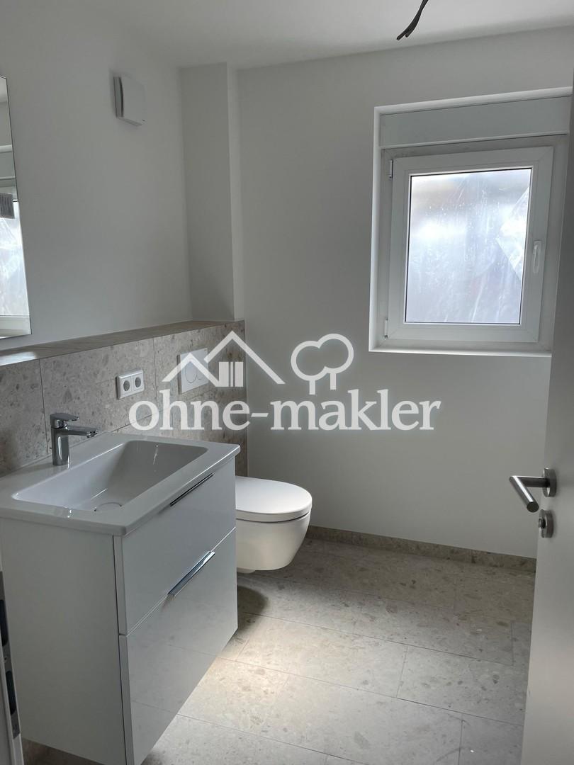 Hochwertig renovierte Wohnung mit 2 Balkonen, Stellplatz & moderner Einbauküche in Rodenbach - Foto 2