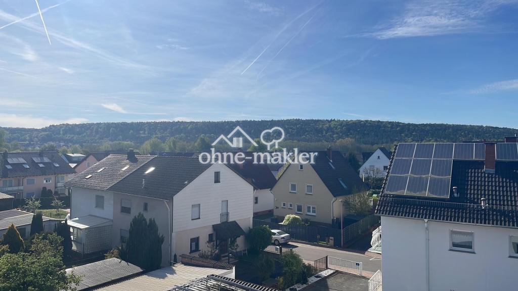 renovierte 3-Zimmer-Dachgeschosswohnung mit Stellplatz & moderner Einbauküche - Photo 4