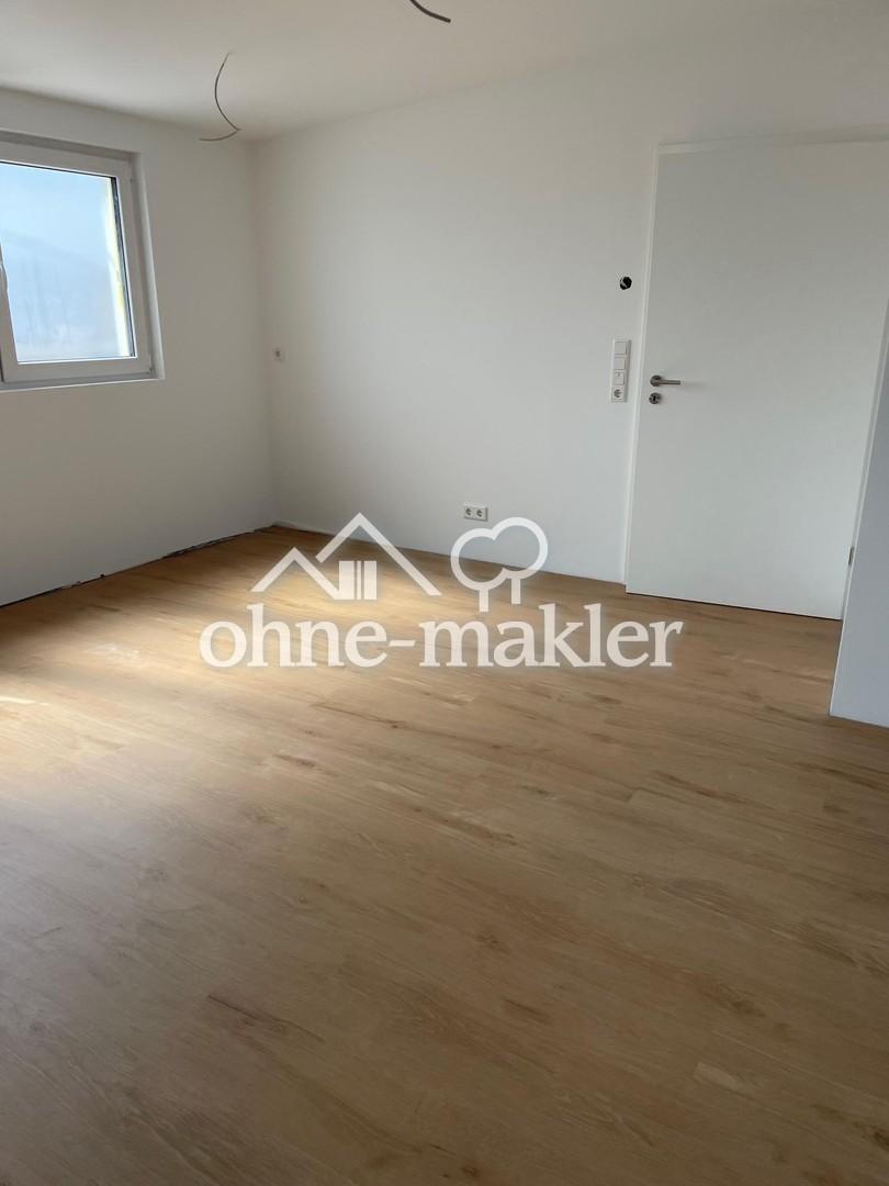 neue 2-Zimmer-Dachgeschosswohnung mit moderner Einbauküche - Photo 5