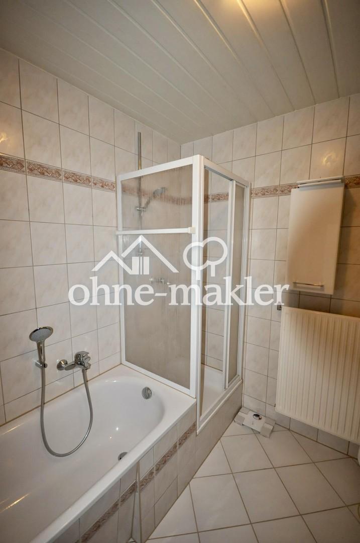 Helle 3-Raum-DG-Wohnung mit Balkon & Einbauküche – ruhig & grün gelegen in Wilkau-Haßlau - Photo 5