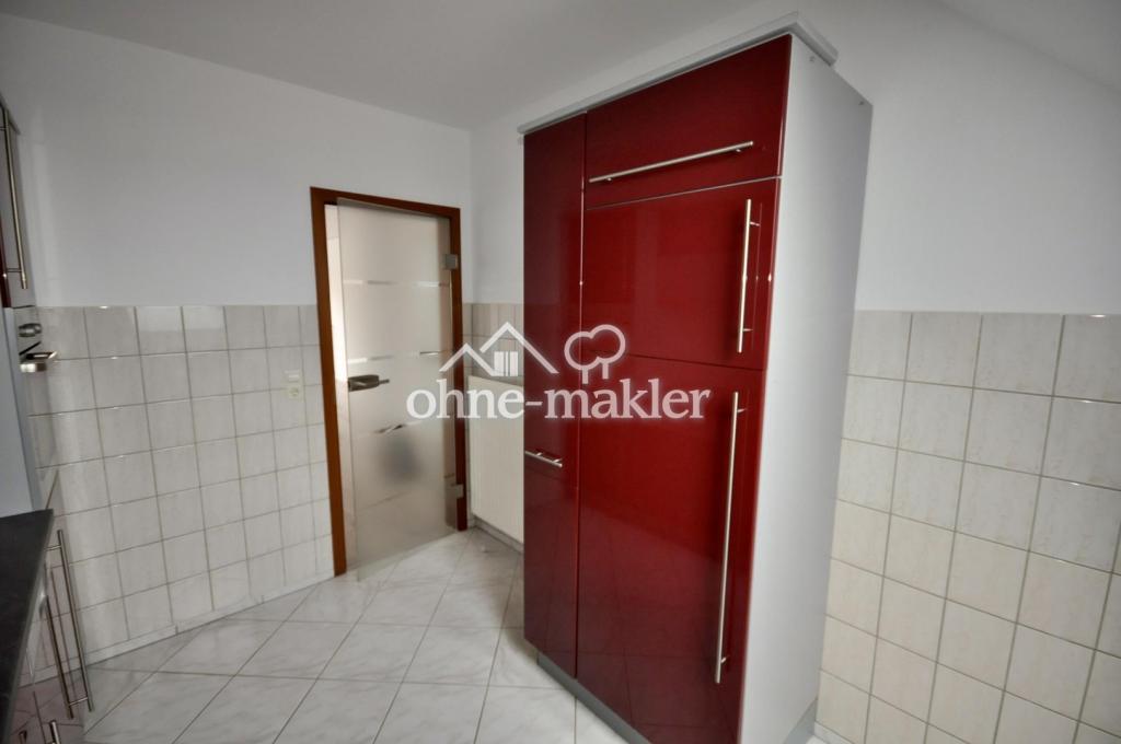 Helle 3-Raum-DG-Wohnung mit Balkon & Einbauküche – ruhig & grün gelegen in Wilkau-Haßlau - Photo 4
