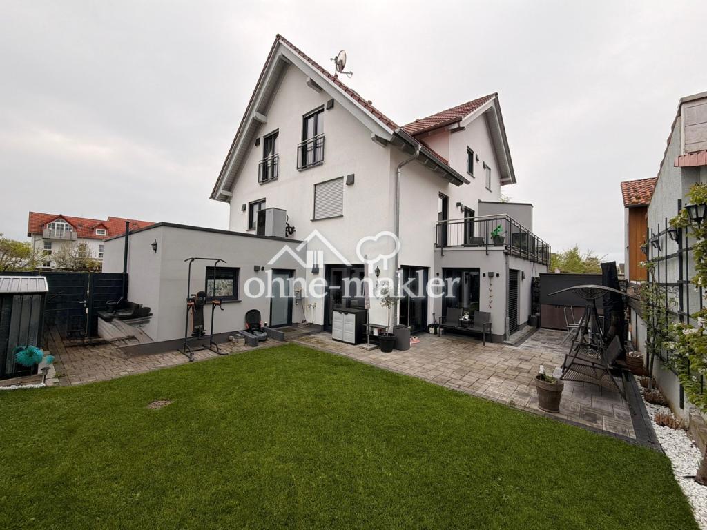 Perfektes Familienhaus: Moderne Doppelhaushälfte mit Garten, 3 Etagen & Top-Ausstattung - Photo 1