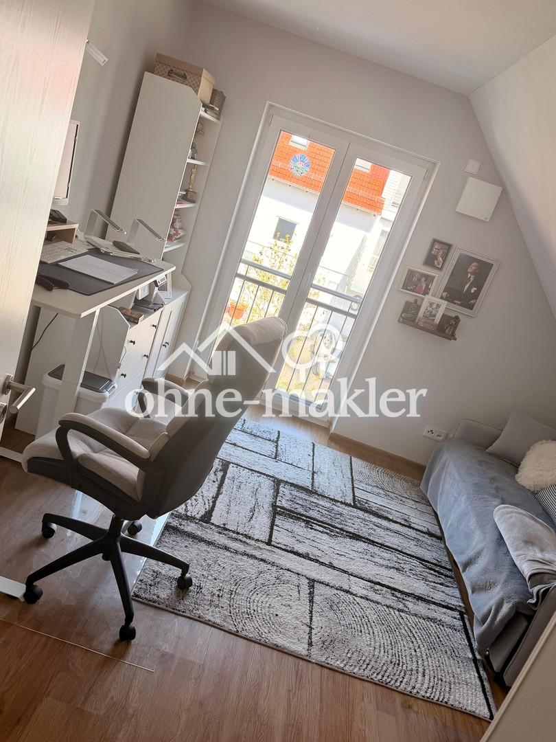 Perfektes Familienhaus: Moderne Doppelhaushälfte mit Garten, 3 Etagen & Top-Ausstattung - Foto 3