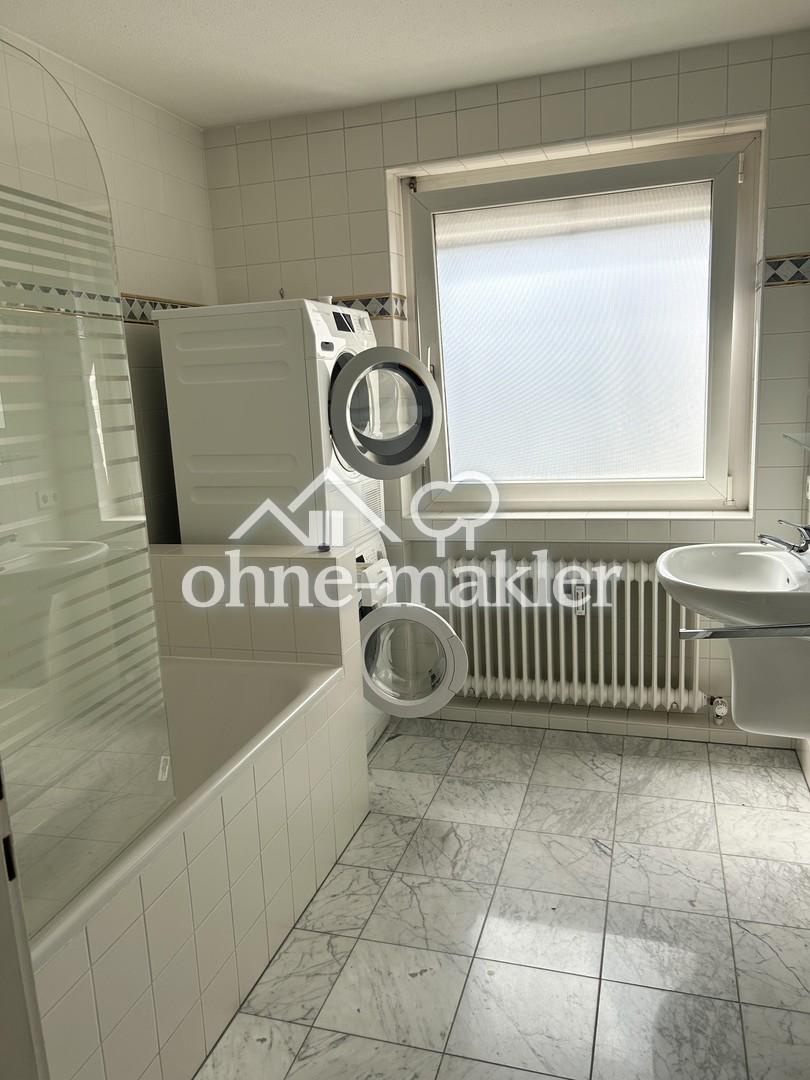 Großzügige 3,5 Zi Wohnung mit Balkon & EBK, frisch renoviert gute Anbindung in Bissingen - Foto 2