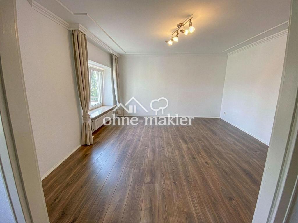 Gepflegte 4-Zimmer-Wohnung mit Balkon - Photo 1