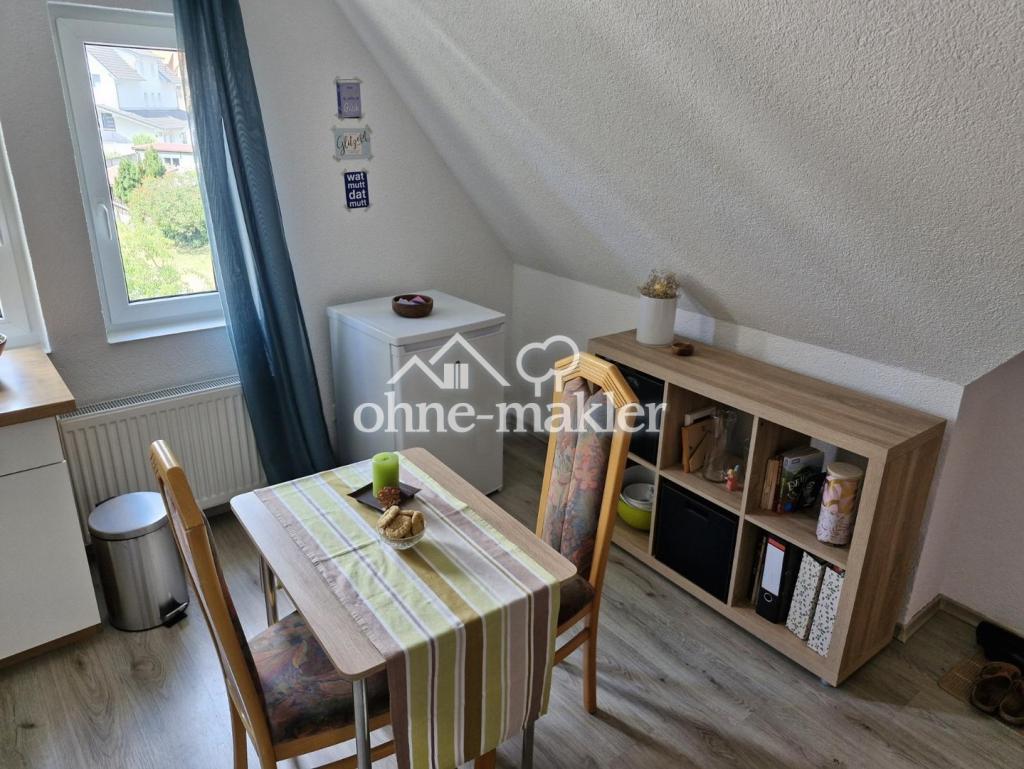 2,5 Zi. DG-Wohnung (auch als WG geeignet) - Photo 1