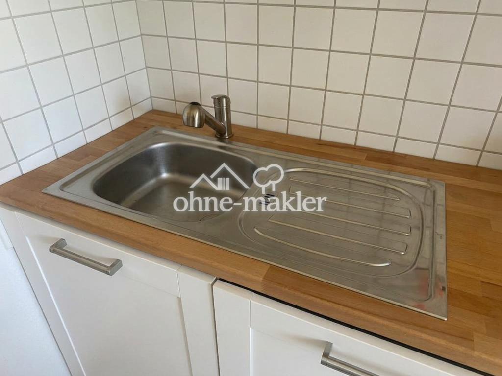 Großzügige und lichtdurchflutete 3-Zimmer-Wohnung mit Küche & 2 Balkonen - Photo 4