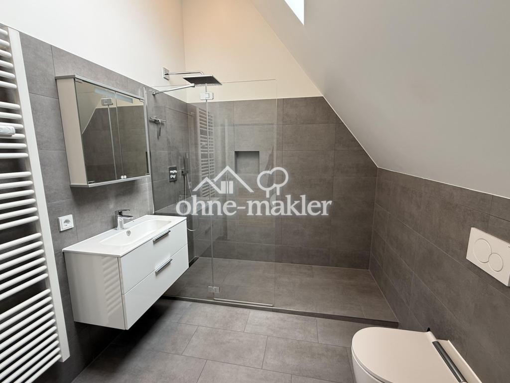 2,5 Zimmer - Exklusiv Kernsarniert - höchster Ausstattungsstandard mit Balkon - Teilmöbiliert - Foto 4