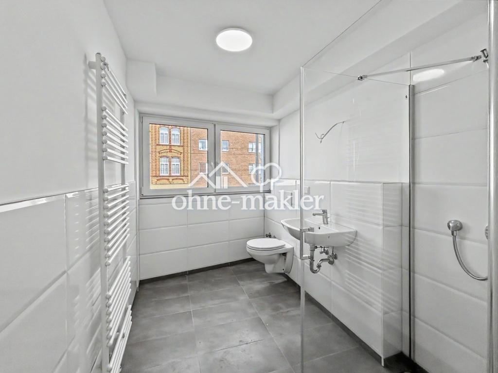 Erstbezug nach Sanierung: Großzügige Terrassenwohnung in gut angebundener Lage von Weidenpesch! - Photo 2