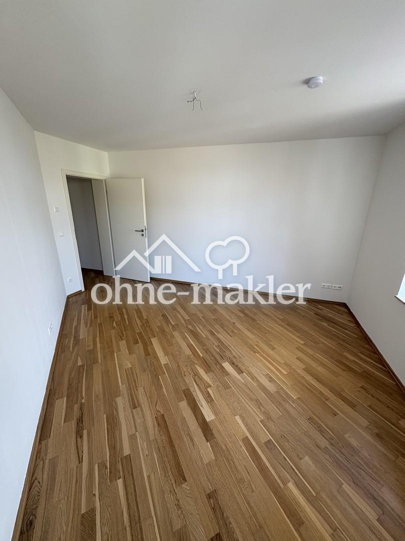 Helle, modernisierte 2-Zimmer-Wohnung mit Loggia und Einbauküche - Foto 3