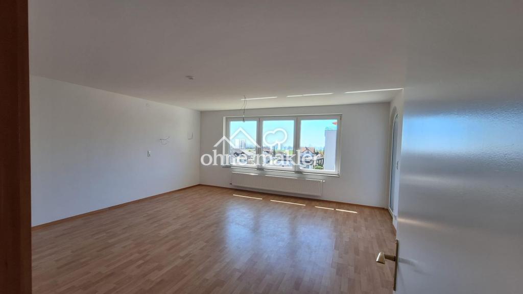 Grosse kernsanierte 3,5 Zimmerwohnung im Dorf am Himmel - Photo 3