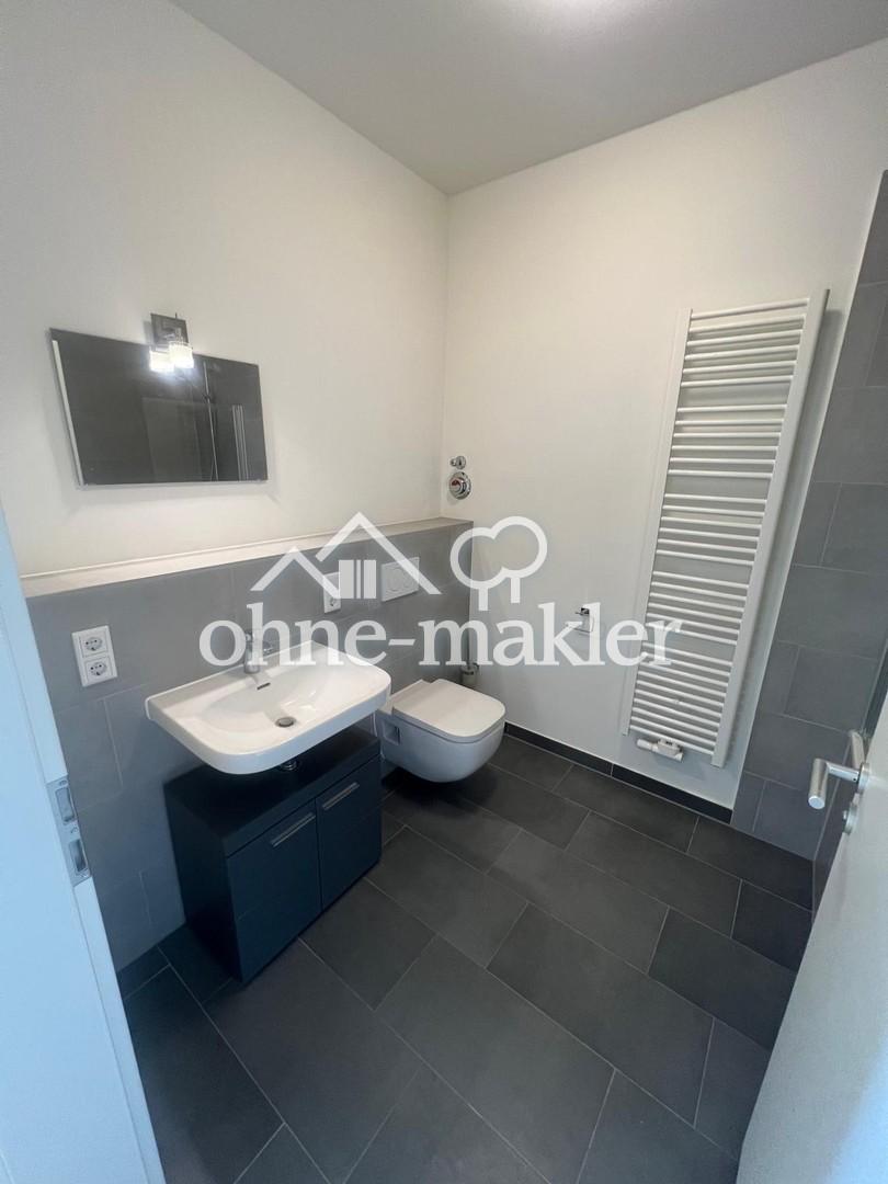 Exklusive neuwertige 3-Zimmer-Wohnung mit schönem Balkon von PRIVAT! - Photo 2