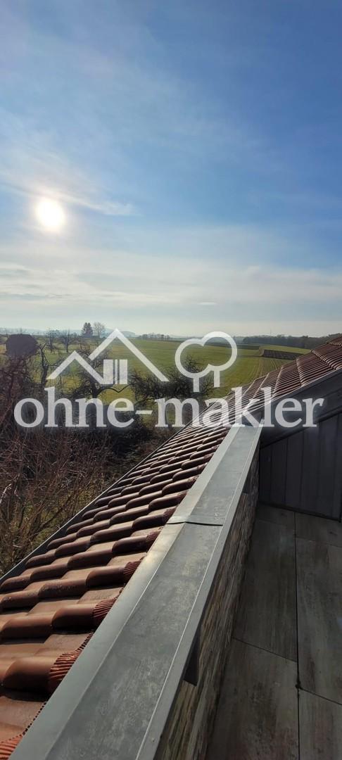 Nette und ruhige 3,5 Zimmer Dachgeschosswohnung mit Balkon, Einbauküche und Stellplatz - Photo 5