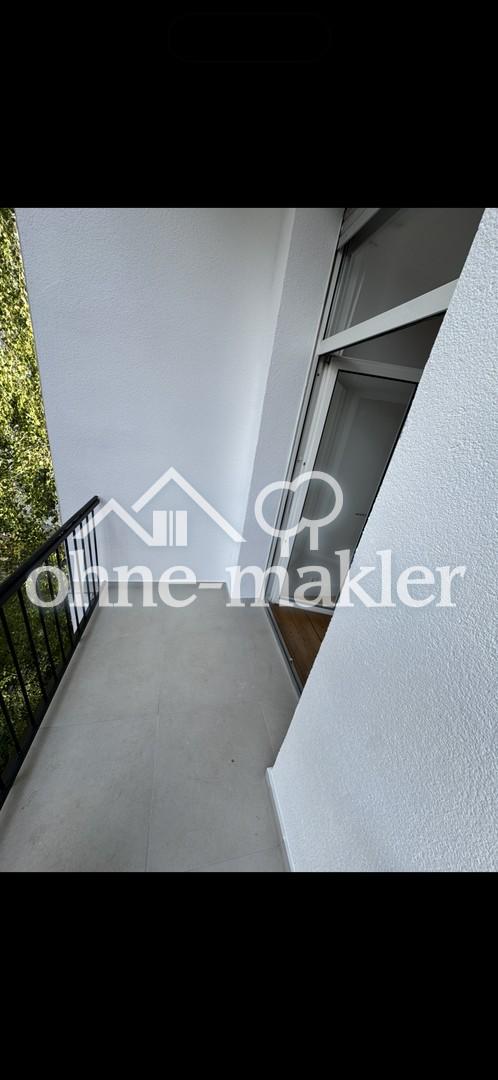Hochwertig sanierte 4-Zimmer-Altbauwohnung mit EBK und Balkon in Bestlage des Johannesviertels - Photo 4