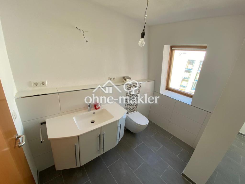 Helle 4-Zimmer Wohnung mit zwei Balkone - Foto 4