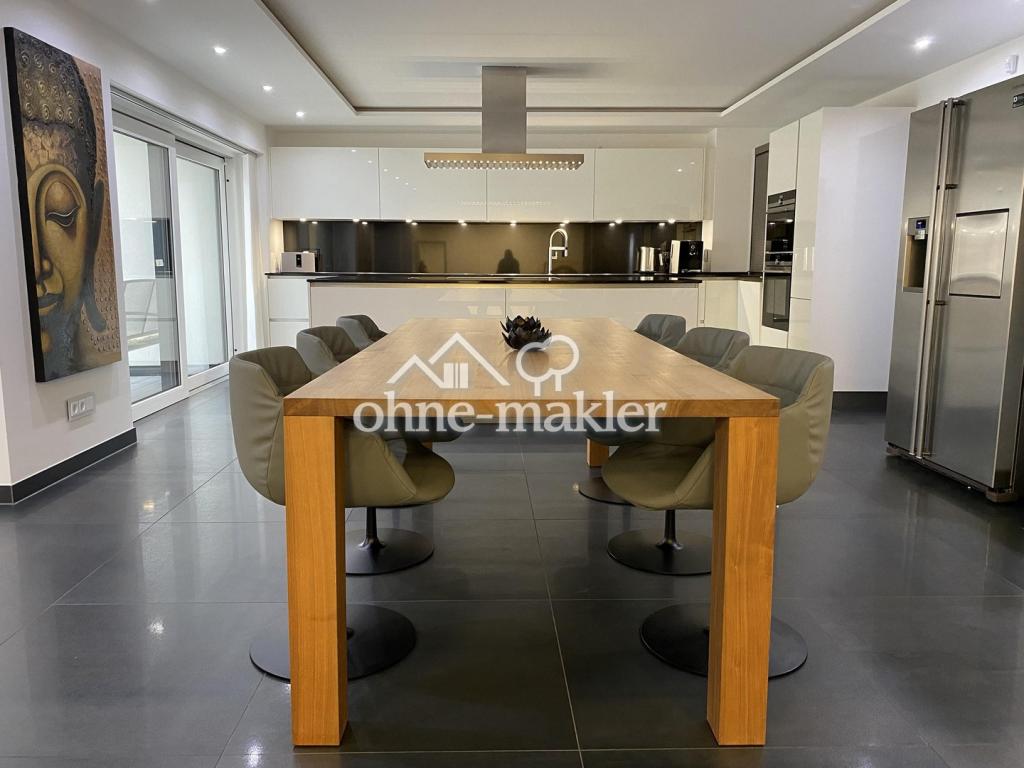 Exklusive 6 Zimmer Wohnung 304 qm/EBK/Garage/Terrasse/Garten - Photo 4