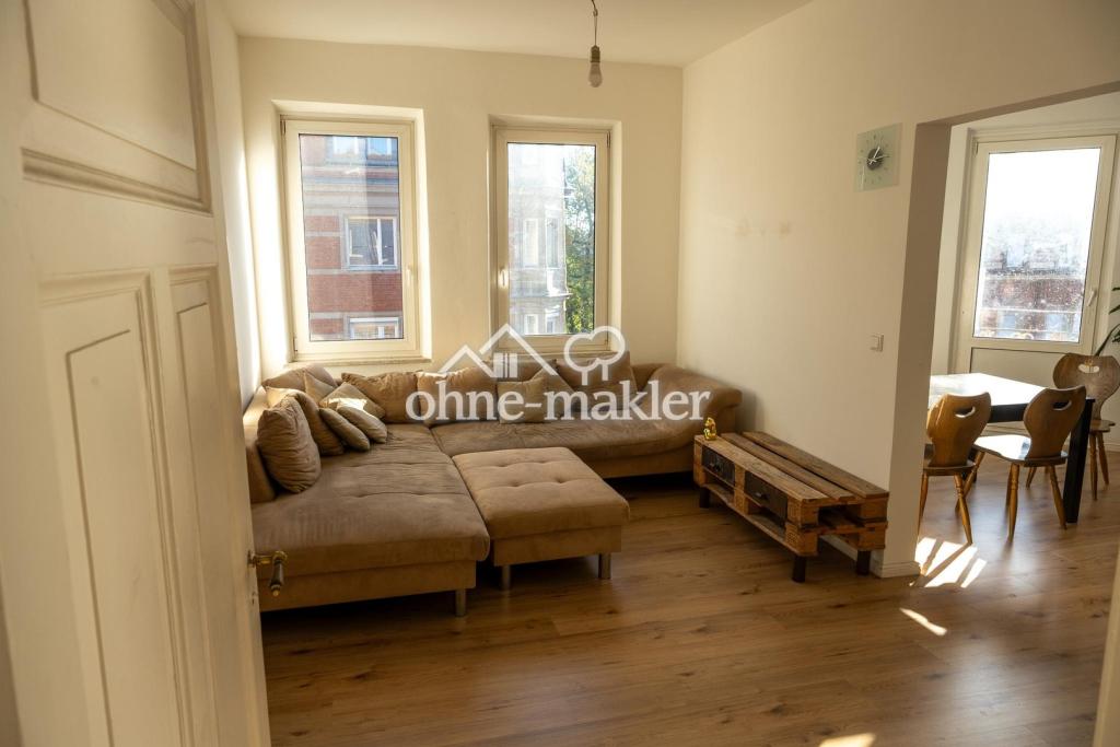 Helle 4,5-Zimmer-Altbauwohnung mit Balkon in Nürnberg-Sündersbühl – komplett renoviert - Foto 1