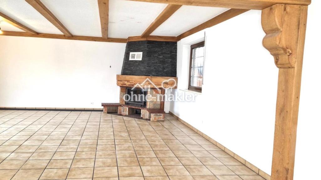 Großzügige Wohnung mit eigenem Eingang, Kamin & Balkon in Bottrop - Foto 2