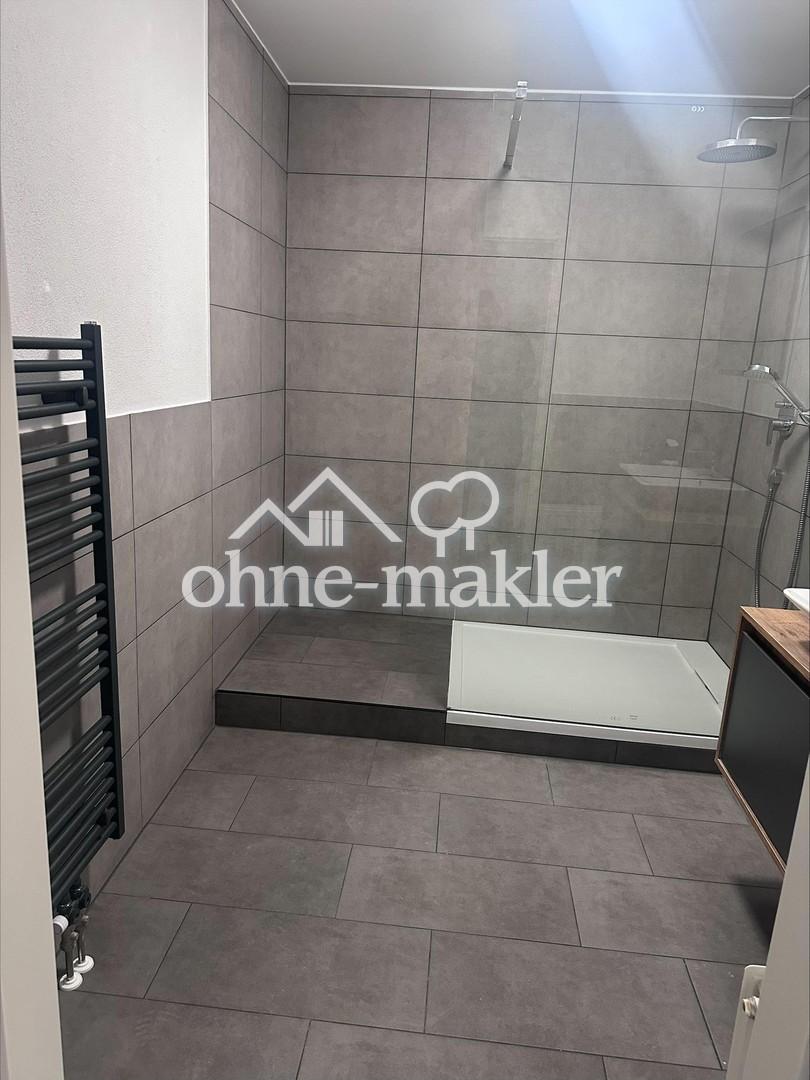 Komplett sanierte 3,5 Zimmer Wohnung mit Aufzug und Garage - Foto 2