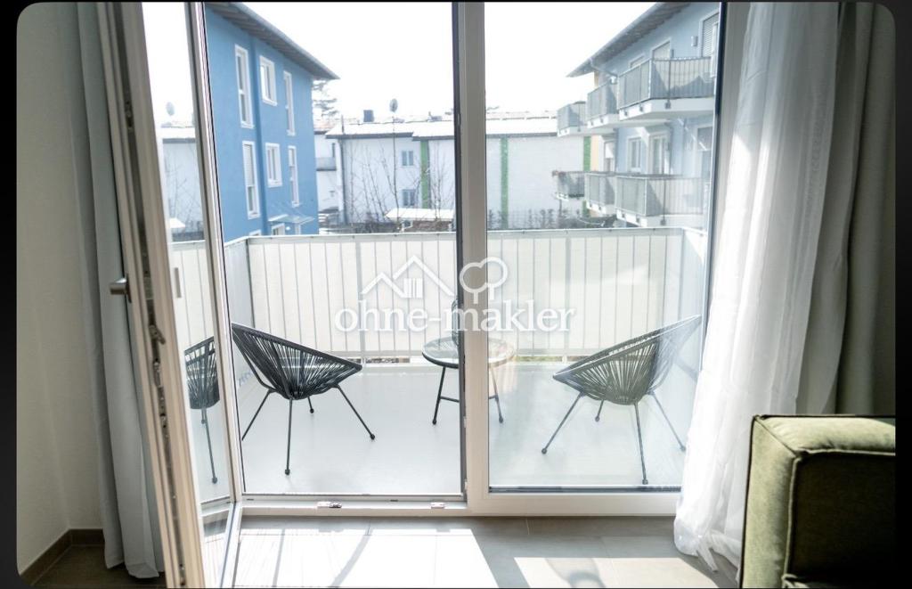Neuwertige helle 1-Zimmer Wohnung mit großem Balkon in zentraler Lage - Foto 5