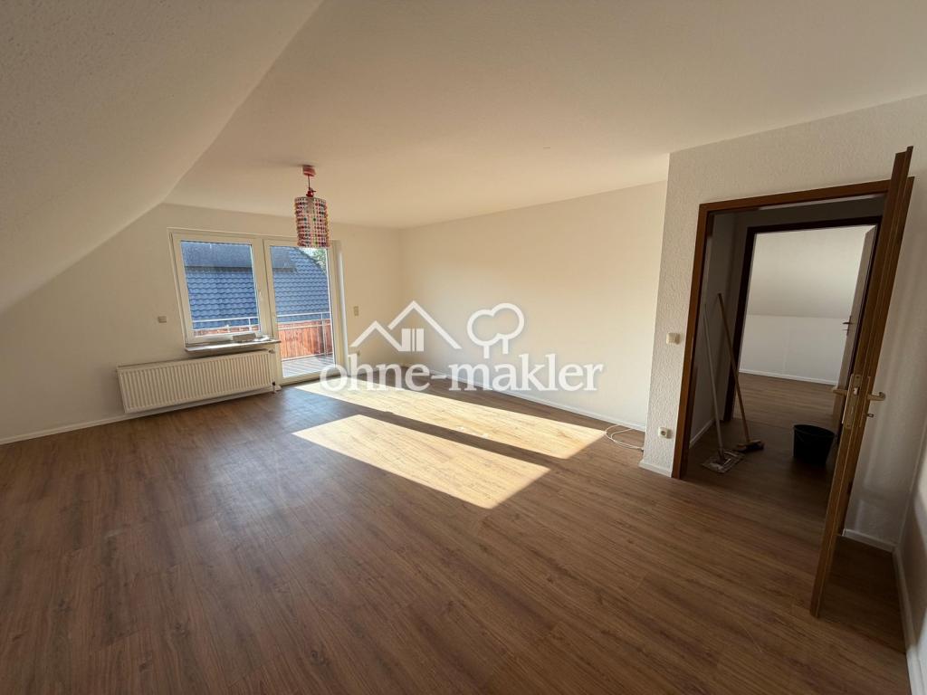 Gut geschnittene 3-Zimmerwohnung mit EBK und Balkon - Photo 1