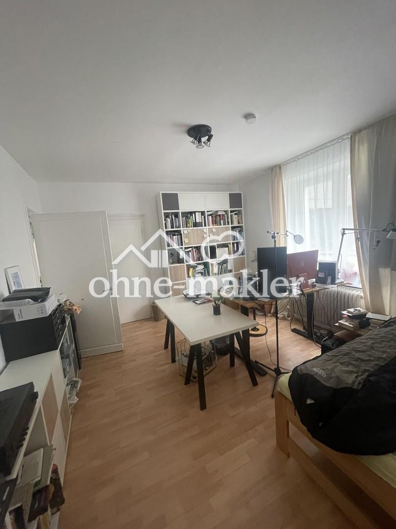 Charmante 1-Zimmer-Altbauwohnung in zentraler Lage an der Adenauerallee – ab 01.07.2026 verfügbar - Photo 1