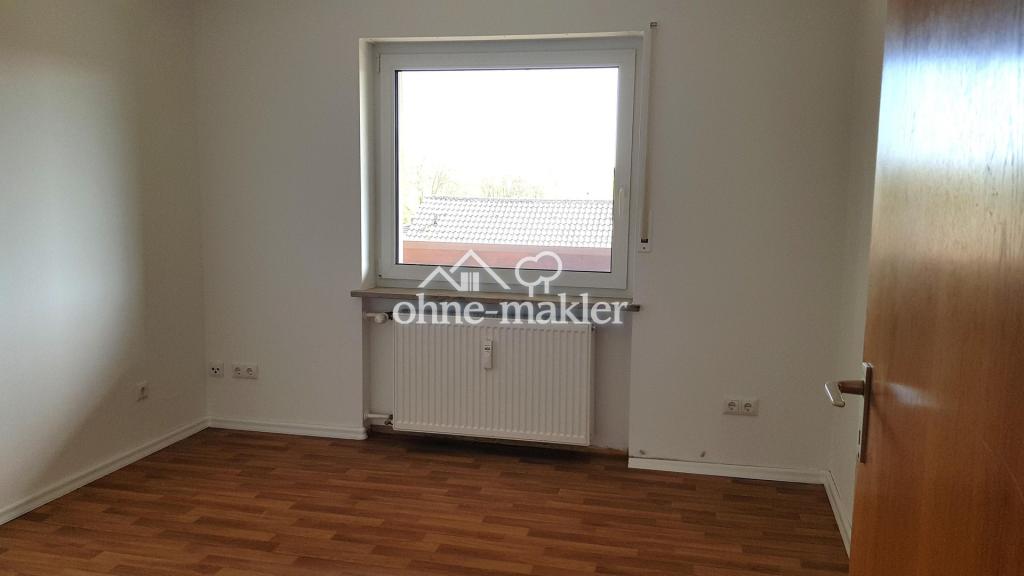Helle 4-Zi-Whg., ca. 98 m² mit überdachten Balkon und Tageslichtbad - Photo 2