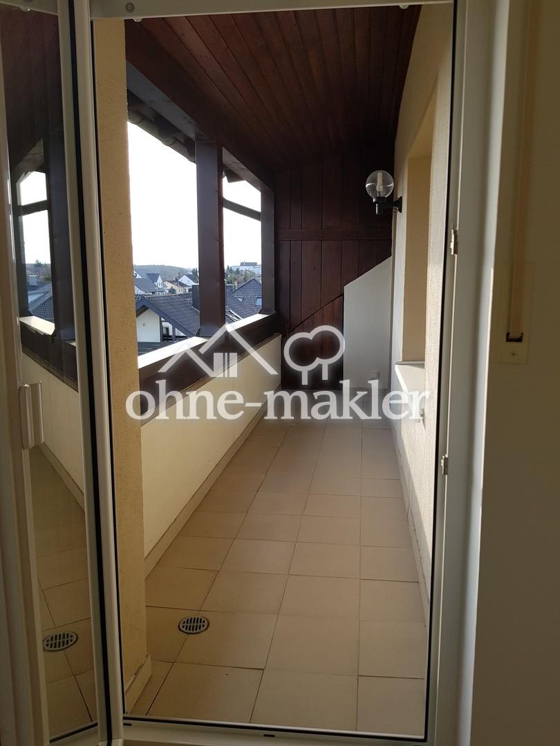 Helle 4-Zi-Whg., ca. 98 m² mit überdachten Balkon und Tageslichtbad - nahe Herzogspark - Photo 3