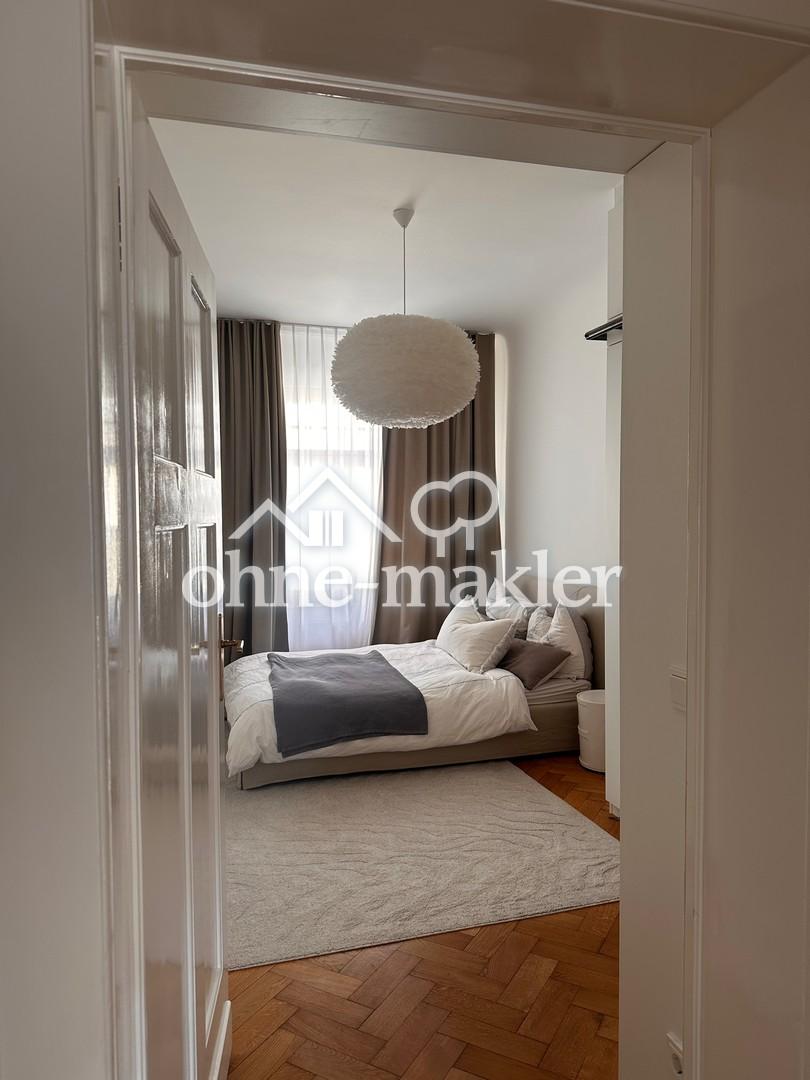 Hochwertig sanierte Altbauwohnung mit Designer-Einbauküche, Schreinereinbauten, Balkon & Stellplatz - Photo 3