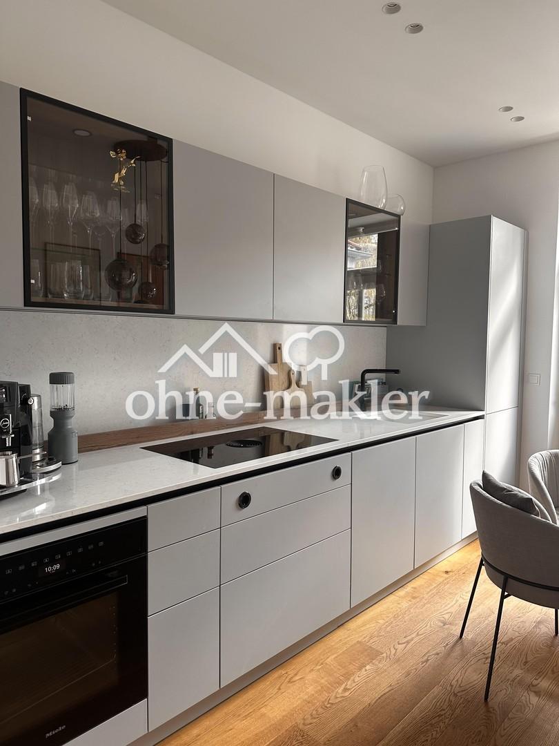 Hochwertig sanierte Altbauwohnung mit Designer-Einbauküche, Schreinereinbauten, Balkon & Stellplatz - Photo 5