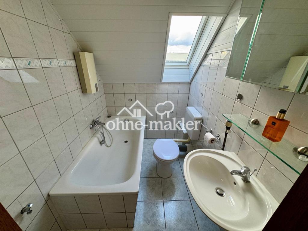 Helle 3-Zimmer Dachgeschosswohnung - Foto 3