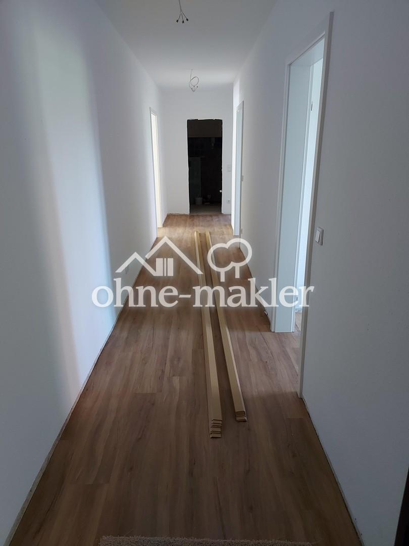 Frisch sanierte 3-Zimmer-Wohnung mit Balkon, neuer Einbauküche & Keller - Foto 4