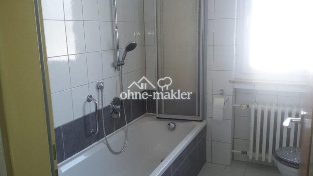 Schöne, helle und gepflegte 2 Zi- Whg mit EBK in Düsseldorf - Stadtmitte - Photo 4